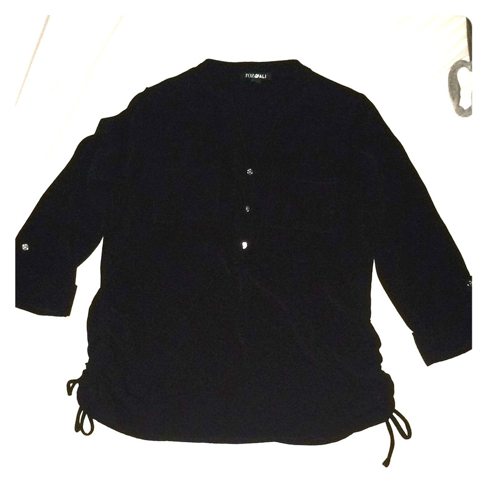 Cropped sleeve blouse black